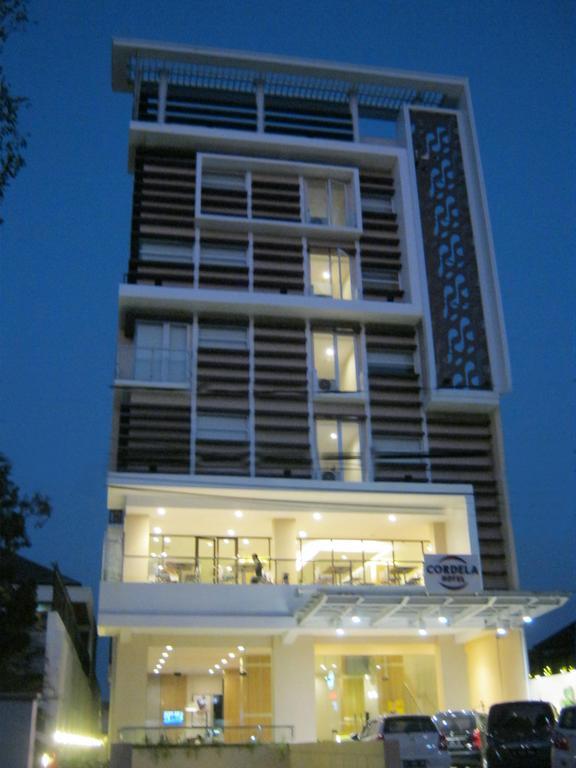 Cordela Hotel Cirebon Eksteriør billede
